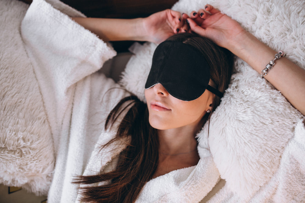 Beauty Sleep: The Science Behind Skin Regeneration at Night