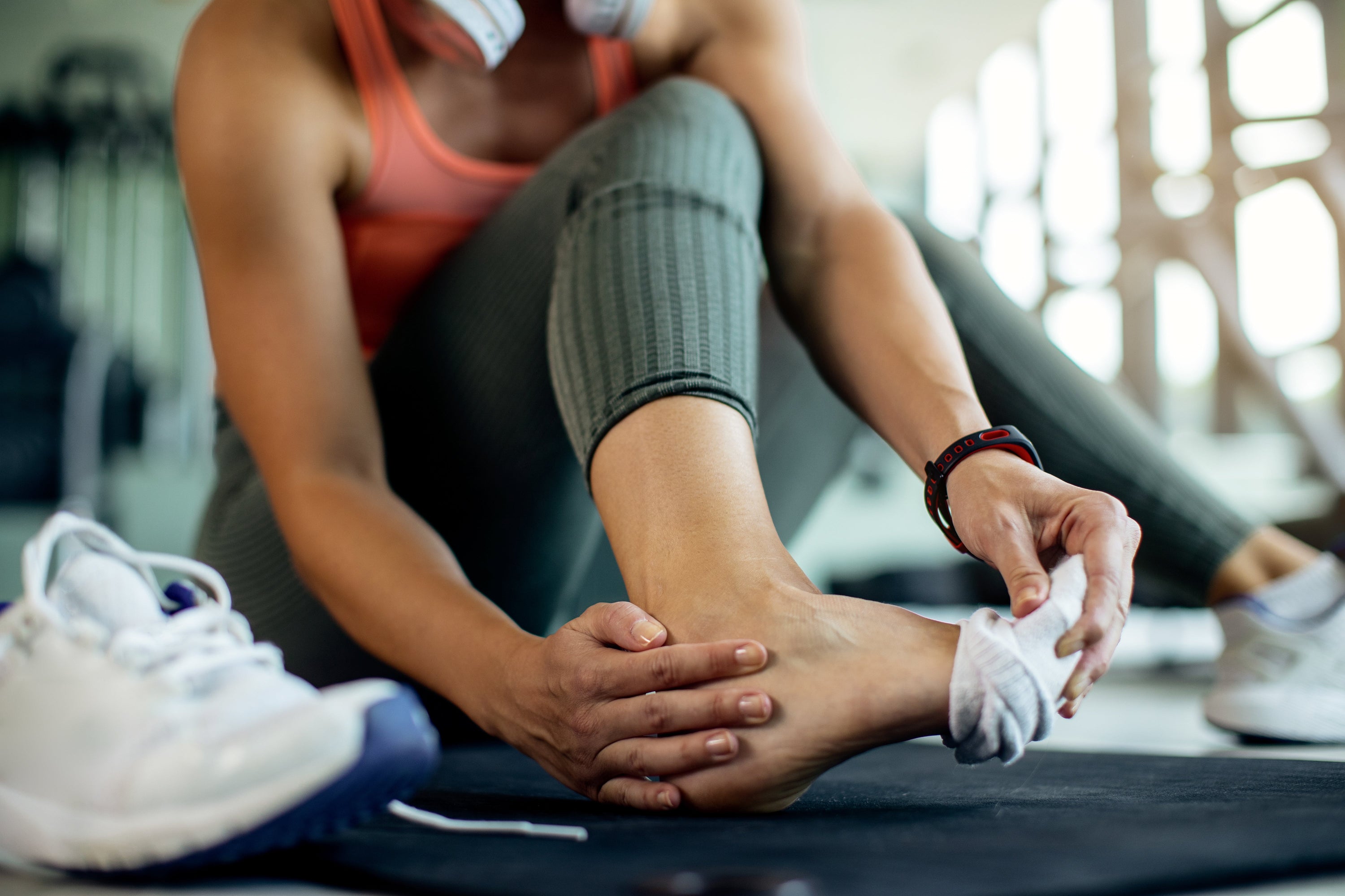 What Causes Plantar Fasciitis and How to Manage Foot Pain at Home