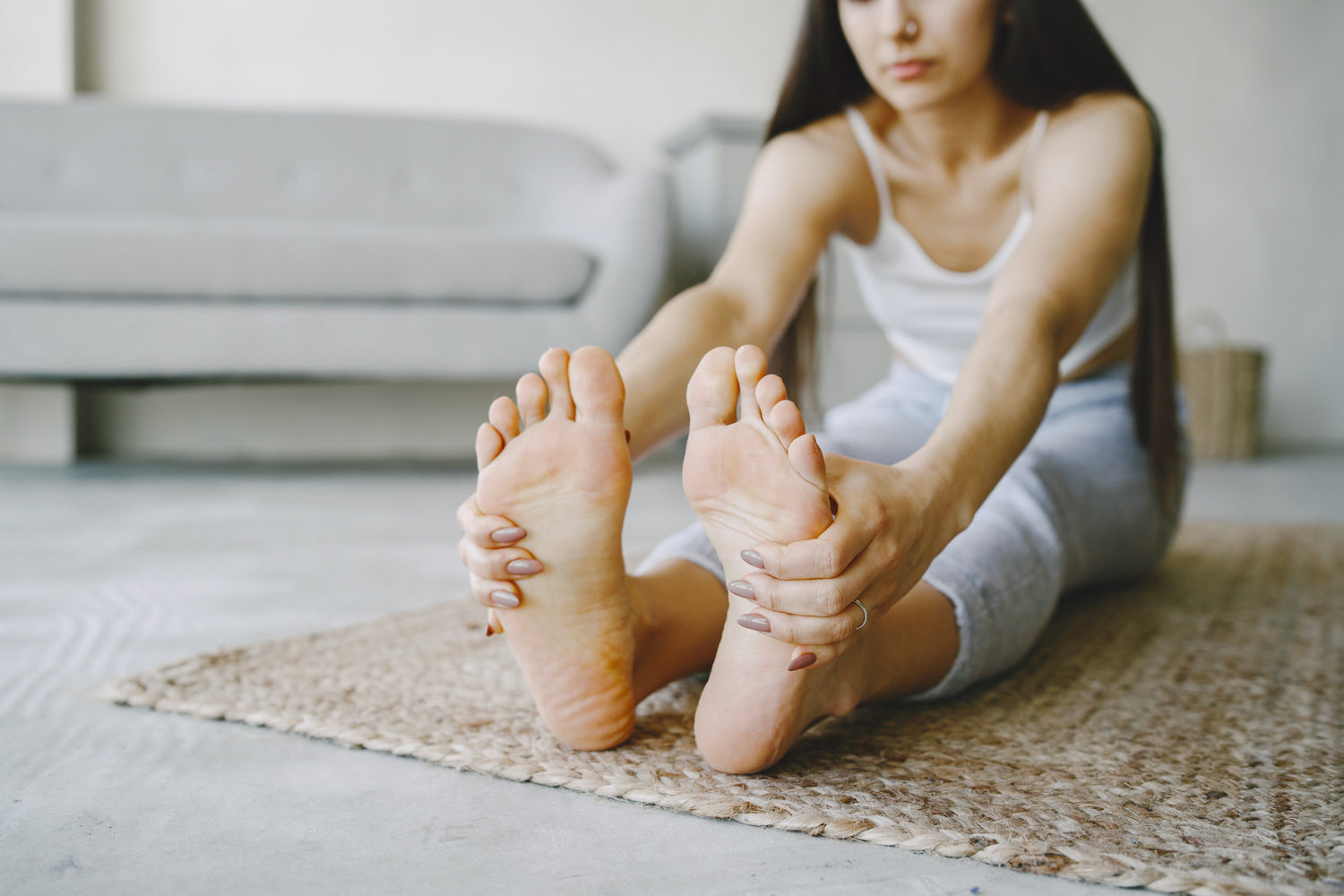 Tired Legs and Swollen Feet? How to Relieve Circulation Issues Naturally